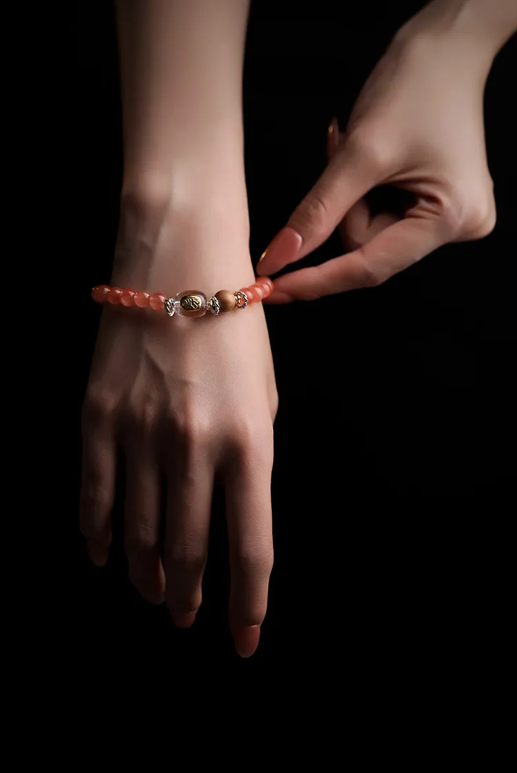 Dreaming South- Icelike Nanhong Crystal Bracelet